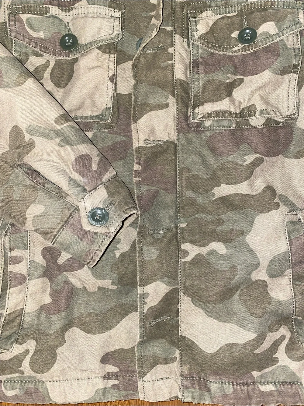 Boys Medium Old Navy Army fleece lined camo coat.